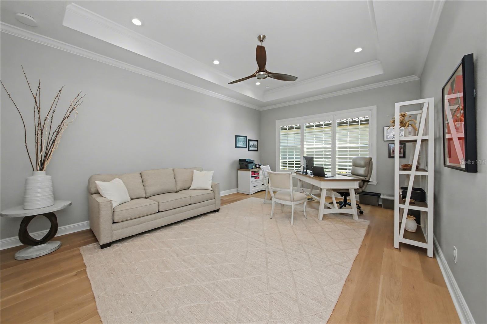 COUNTRY CLUB EAST - Residential