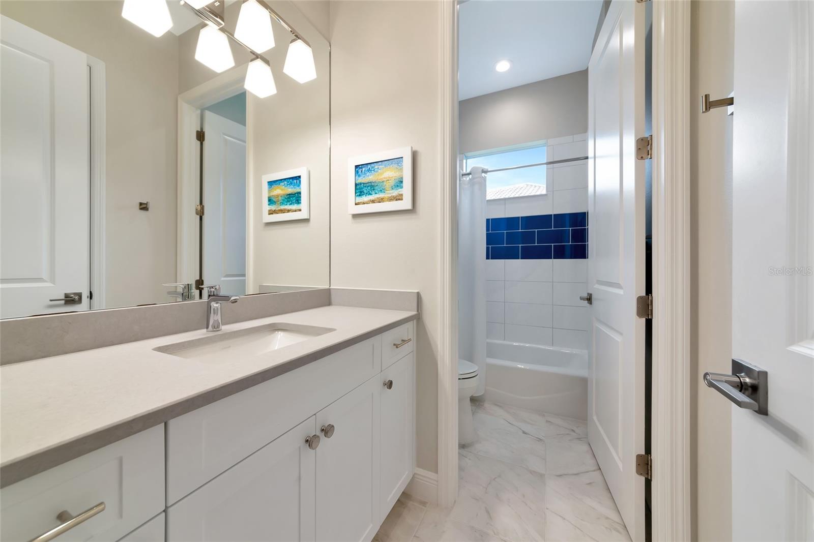 COUNTRY CLUB EAST - Residential