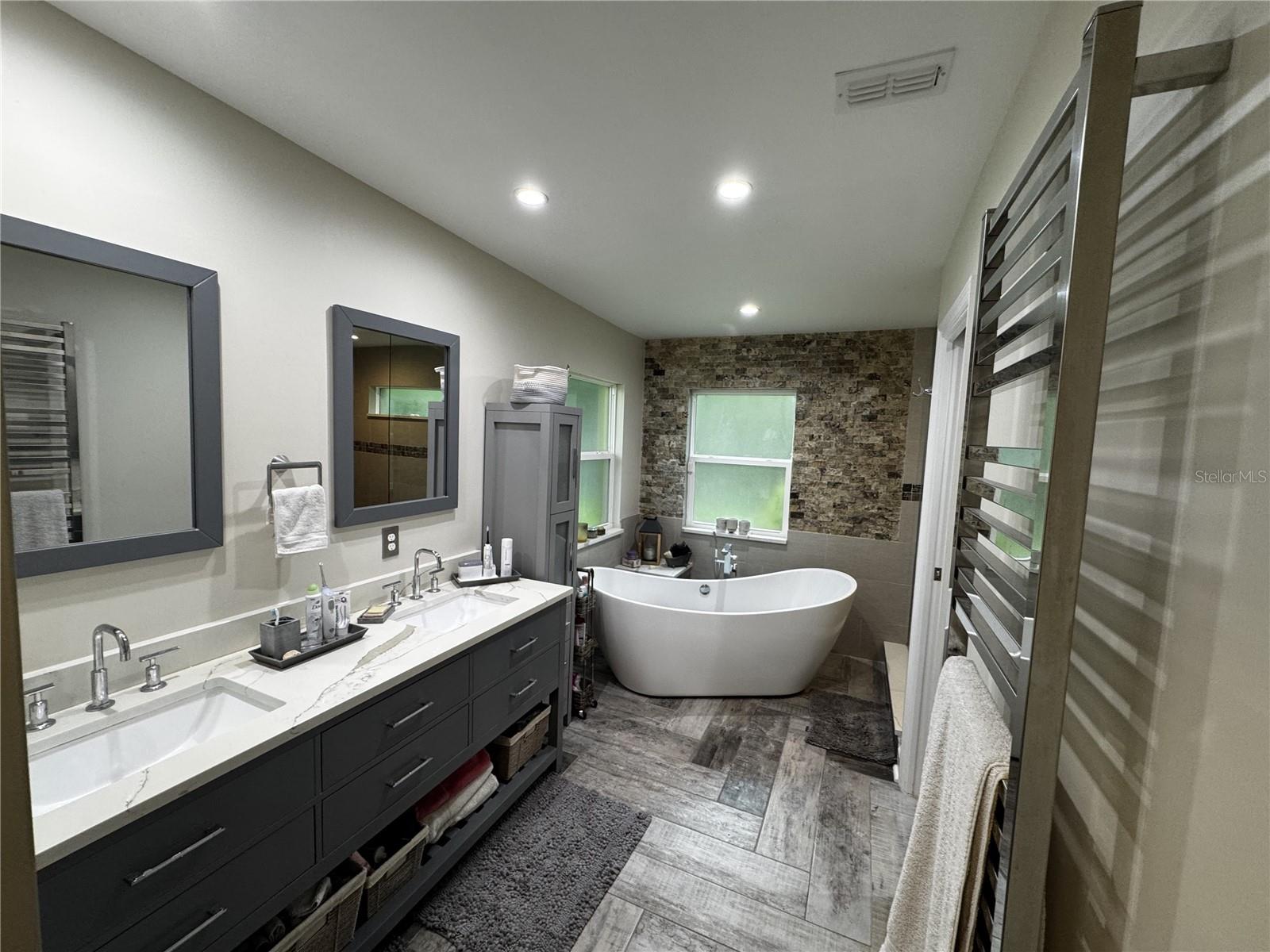 SWEETWATER OAKS - Residential