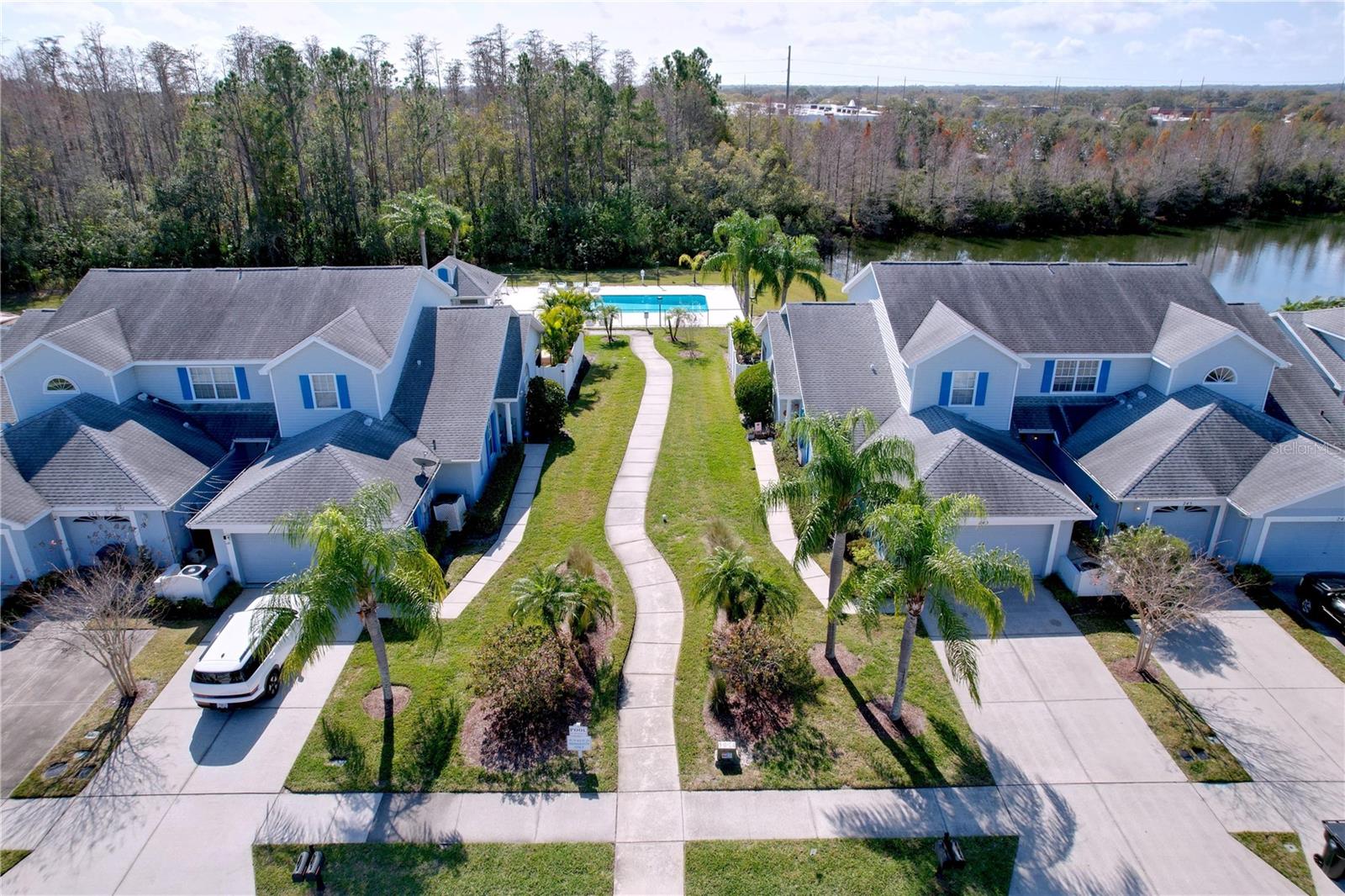 SUN KETCH TWNHMS AT CYPRESS LAKES - Residential