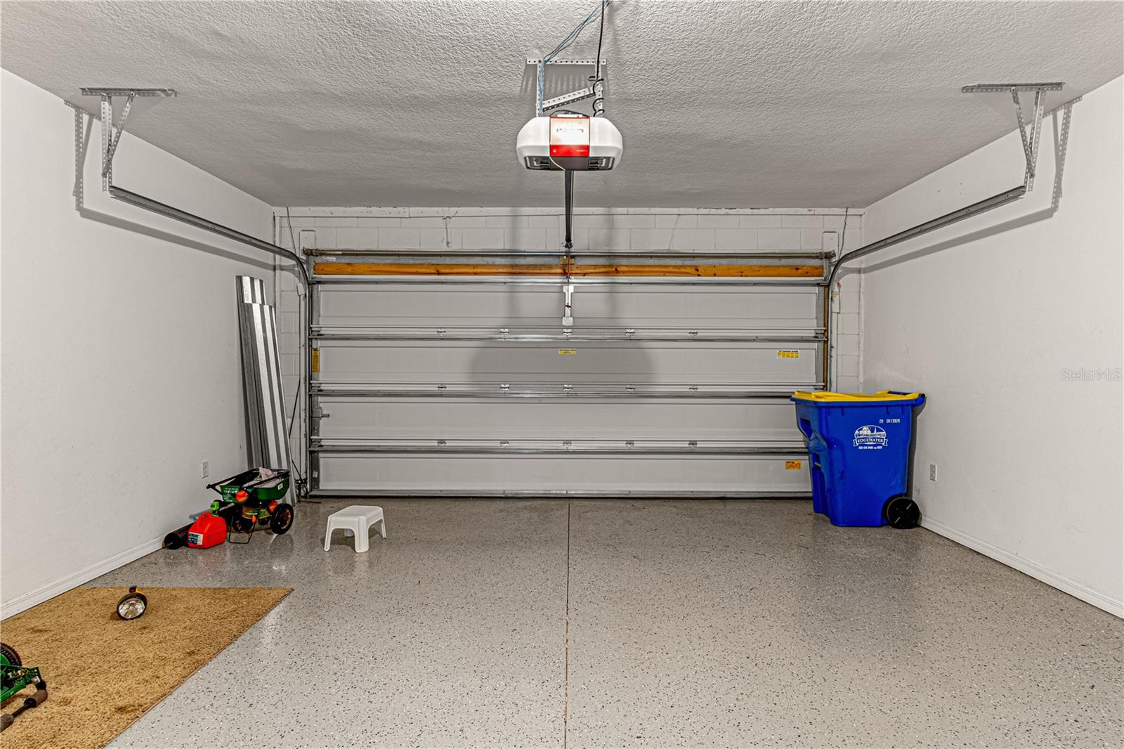 FISHERMANS COVE - Residential