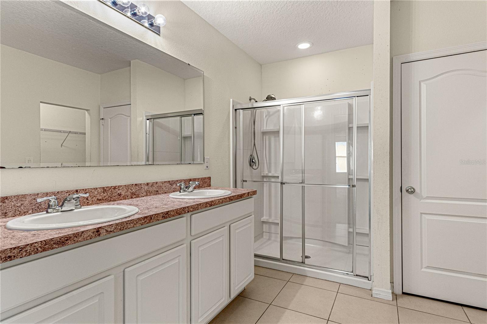 FISHERMANS COVE - Residential