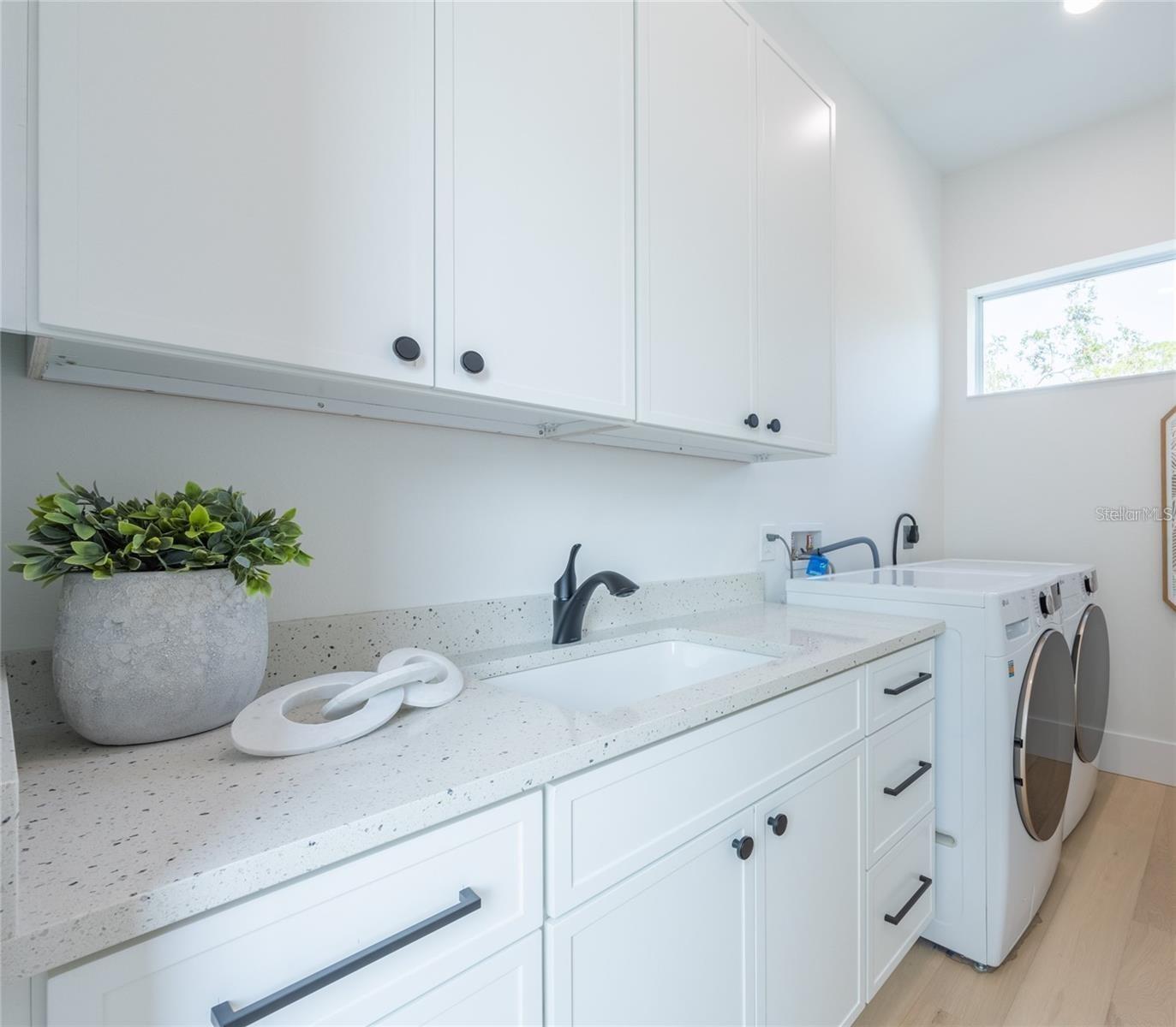 RUSTIC LODGE - Residential