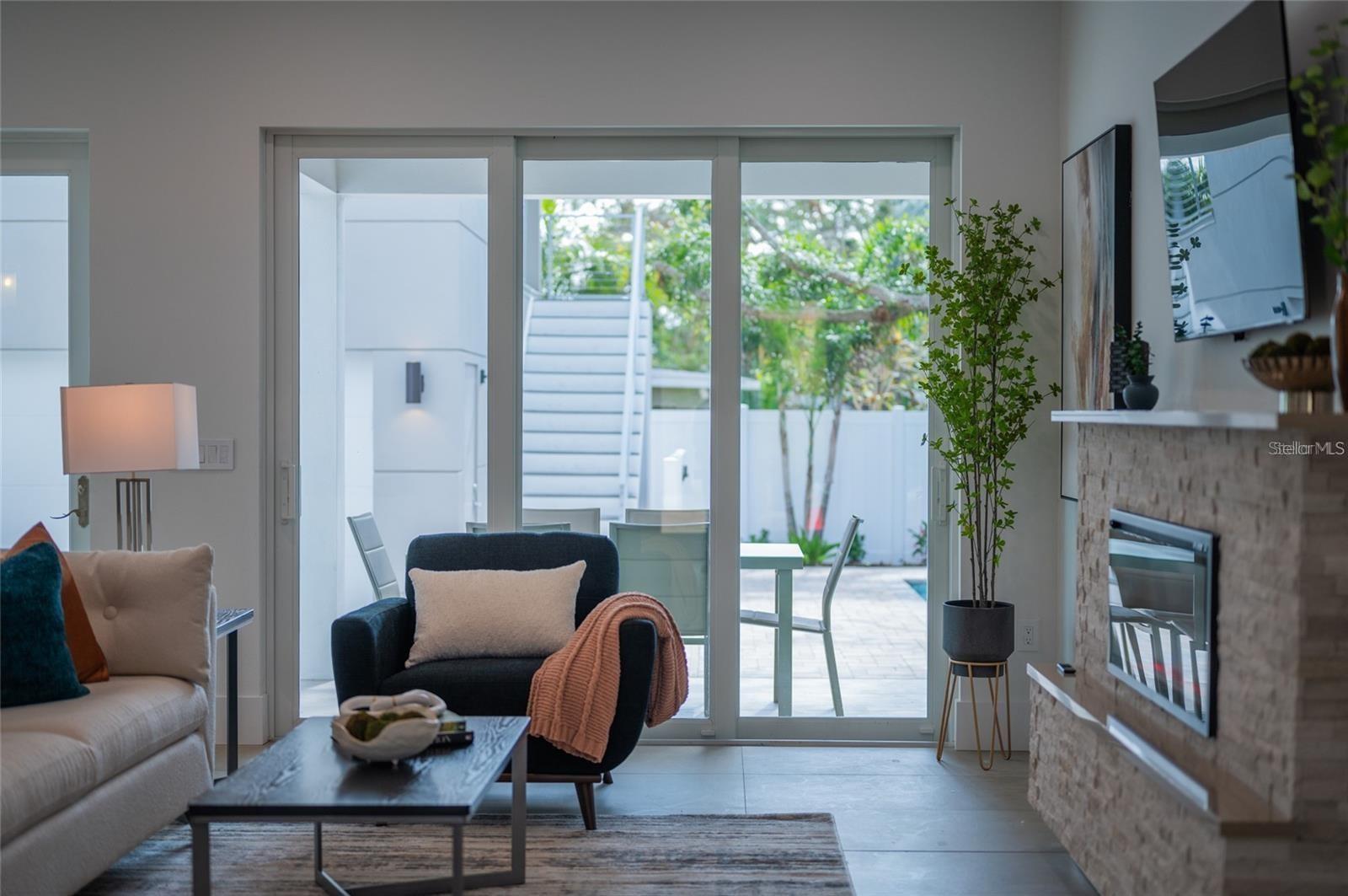 RUSTIC LODGE - Residential