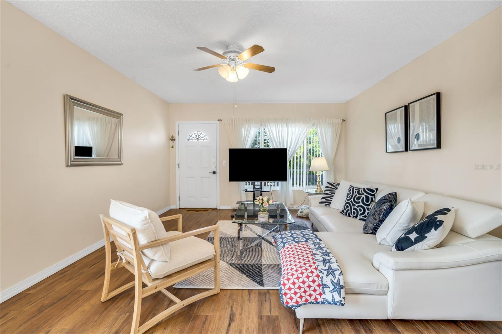 2458 COLUMBIA DR E 84