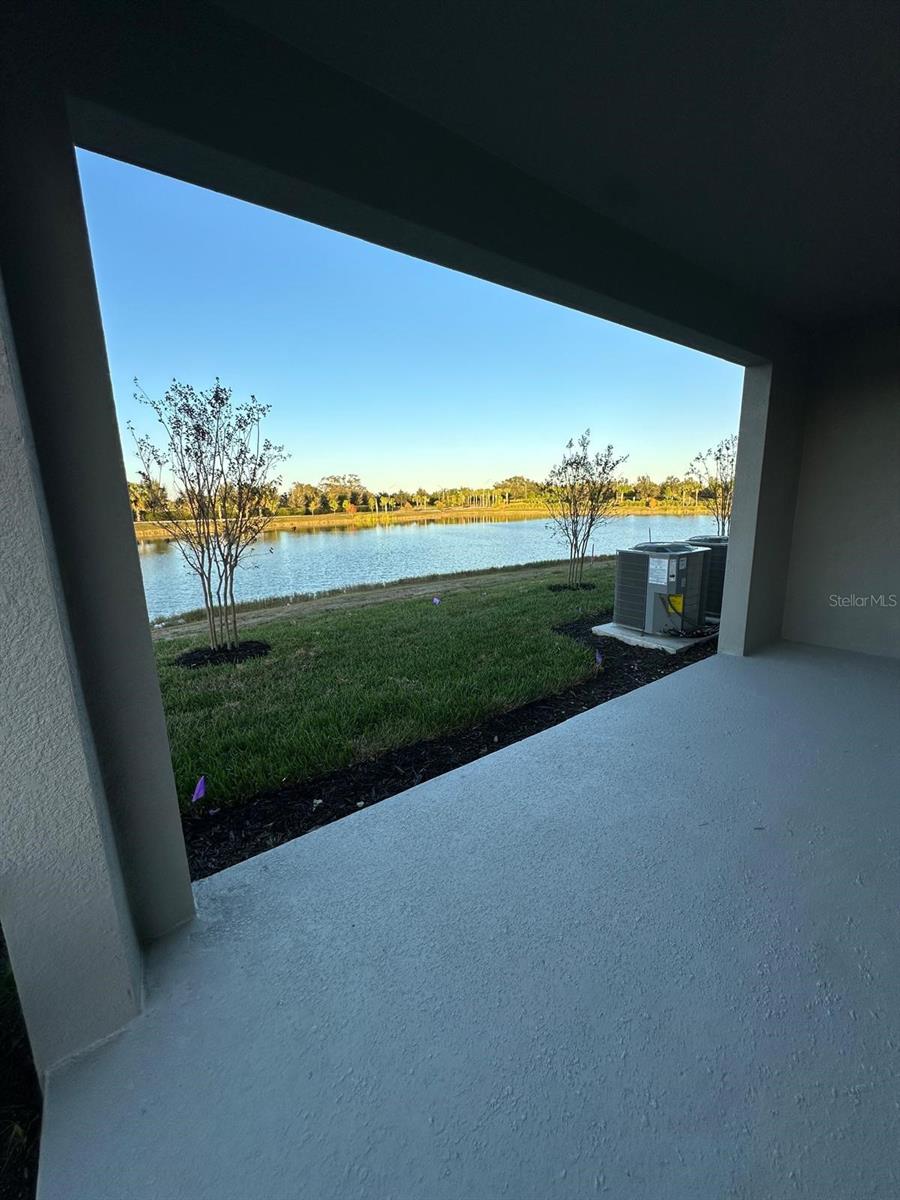 AMBER CREEK TOWNHOMES AT LAKEWOOD RANCH - Residential Lease