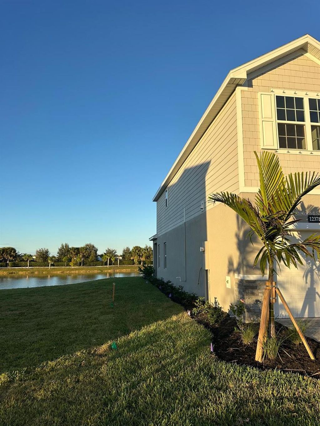 Photo of 12378 Amber Creek Cir, Lakewood Ranch, FL 34211 (MLS # O6364397)