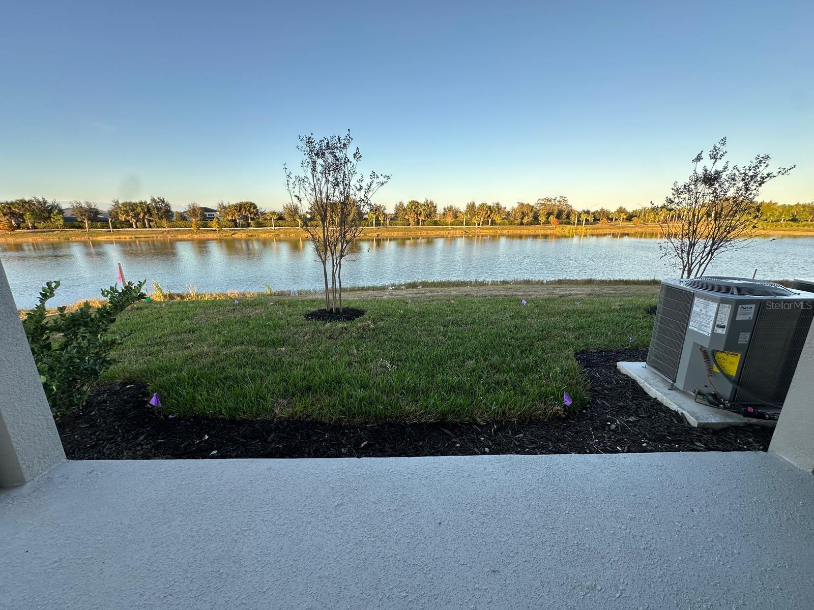 AMBER CREEK TOWNHOMES AT LAKEWOOD RANCH - Residential Lease