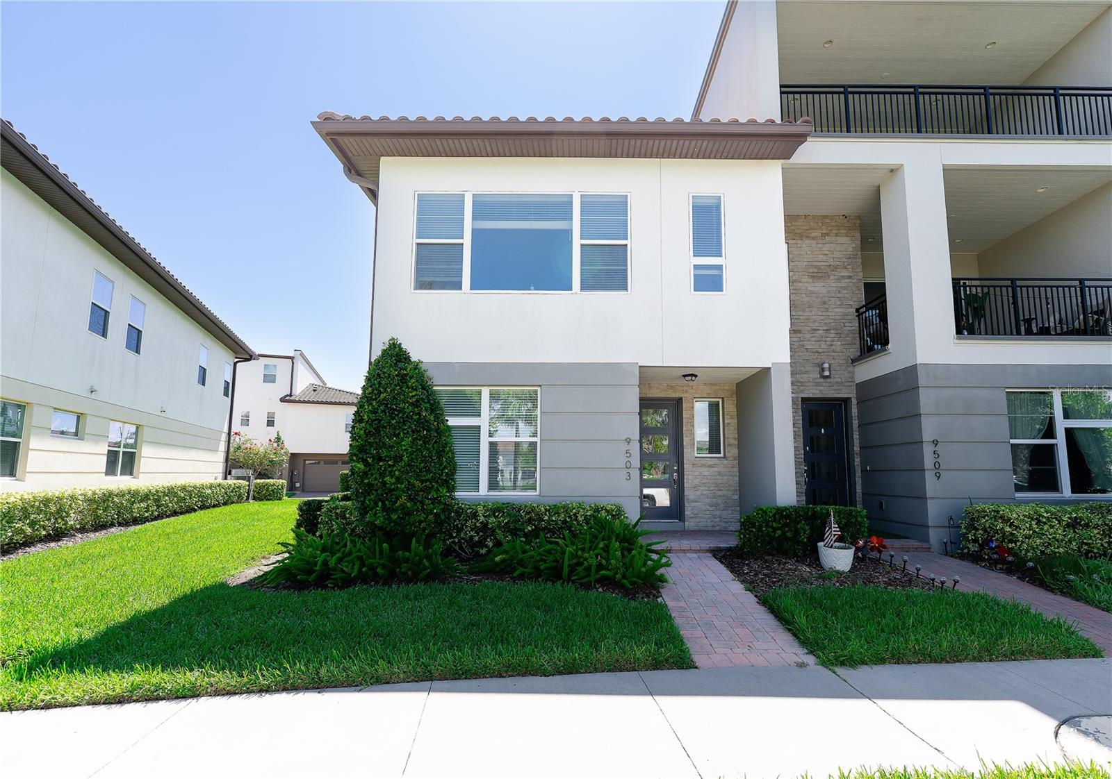 This beautiful 3-story townhouse offers an open floor concept with generous square footage, perfectly designed for comfort and functionality. The kitchen features granite countertops, stainless steel appliances, and a modern layout that makes it a true centerpiece of the home. From the thoughtful details to the overall quality of the structure and design, this property is a must-see to fully appreciate.
Located within the exclusive Eagle Creek community, residents enjoy access to a premier country club and an abundance of amenities. These include a championship golf course, pro shop, restaurant, lounge, resort-style pools with a juvenile pool, tennis courts, a fully equipped fitness room, and so much more.
The location is equally impressive, just minutes from the VA Medical Center and the new Lake Nona Town Center. The brand-new Eagle Creek Middle School is conveniently located inside the community. Nearby, you’ll find shopping, restaurants, markets, and all the essentials for everyday living.