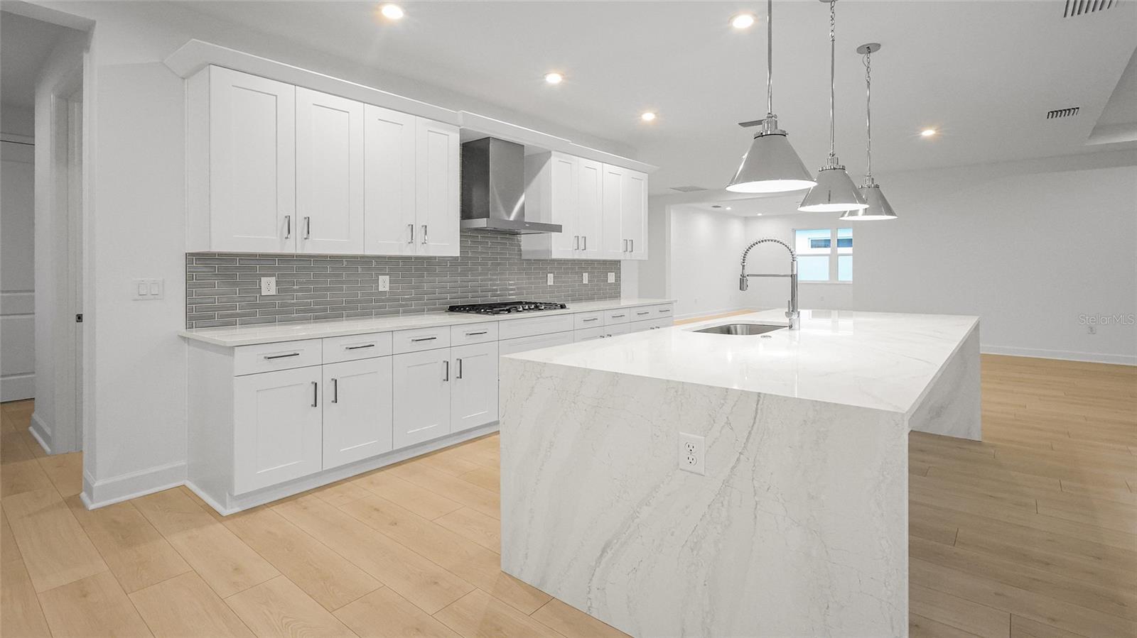 1615 BELLAGIO LOOP