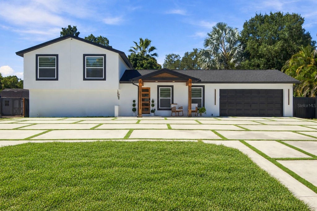 Photo of 13824 Cherry Brook Lane, Tampa, FL 33618 (MLS # TB8560441)