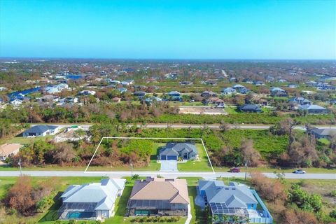 A home in PORT CHARLOTTE