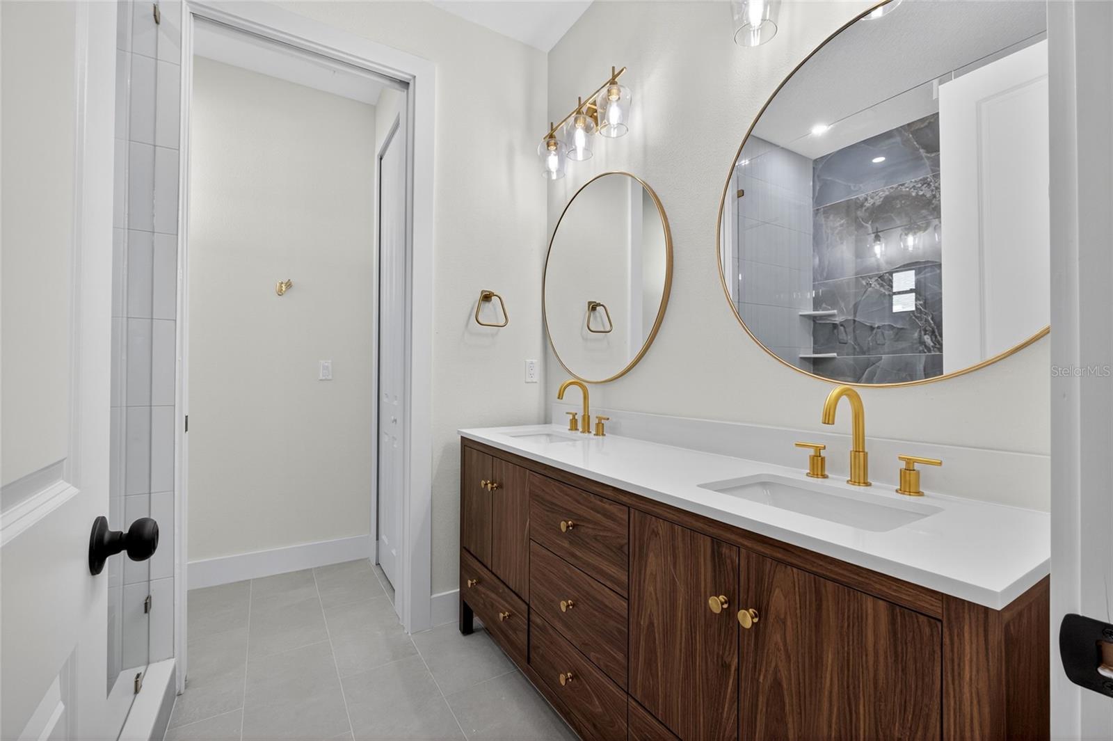 RIVERBEND MANOR - Residential Lease