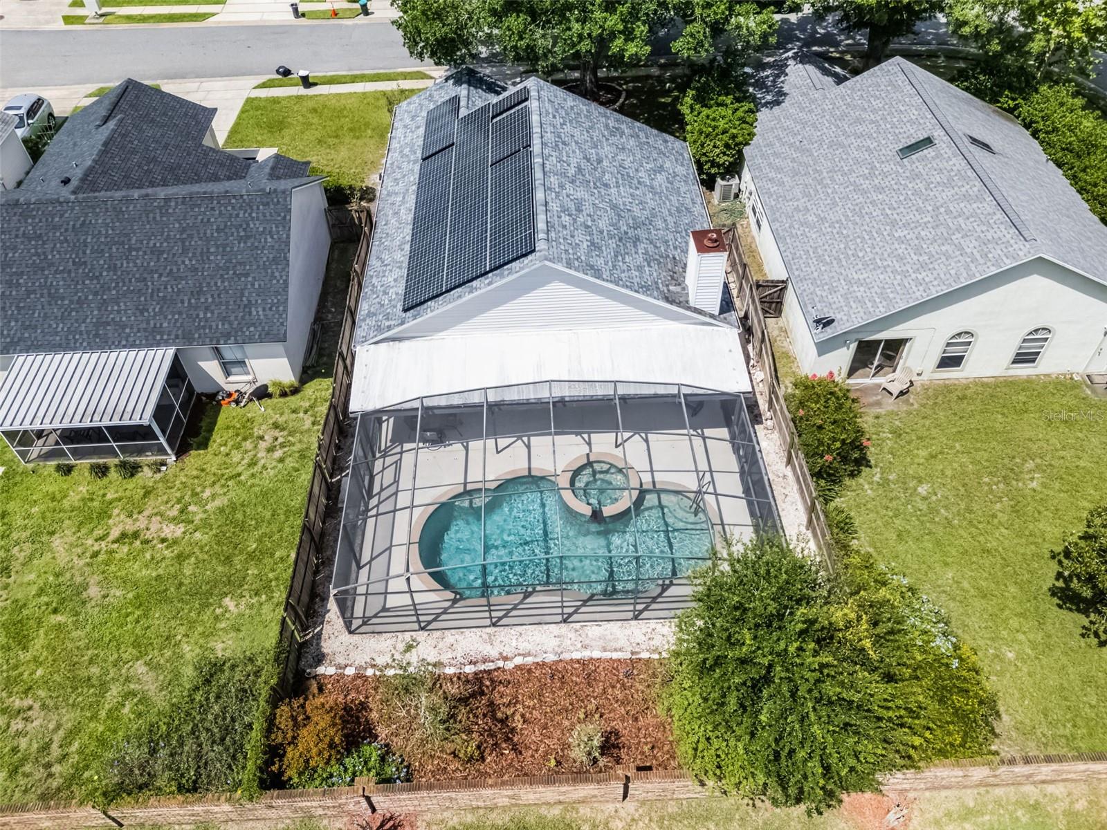 3055 DELLCREST PLACE