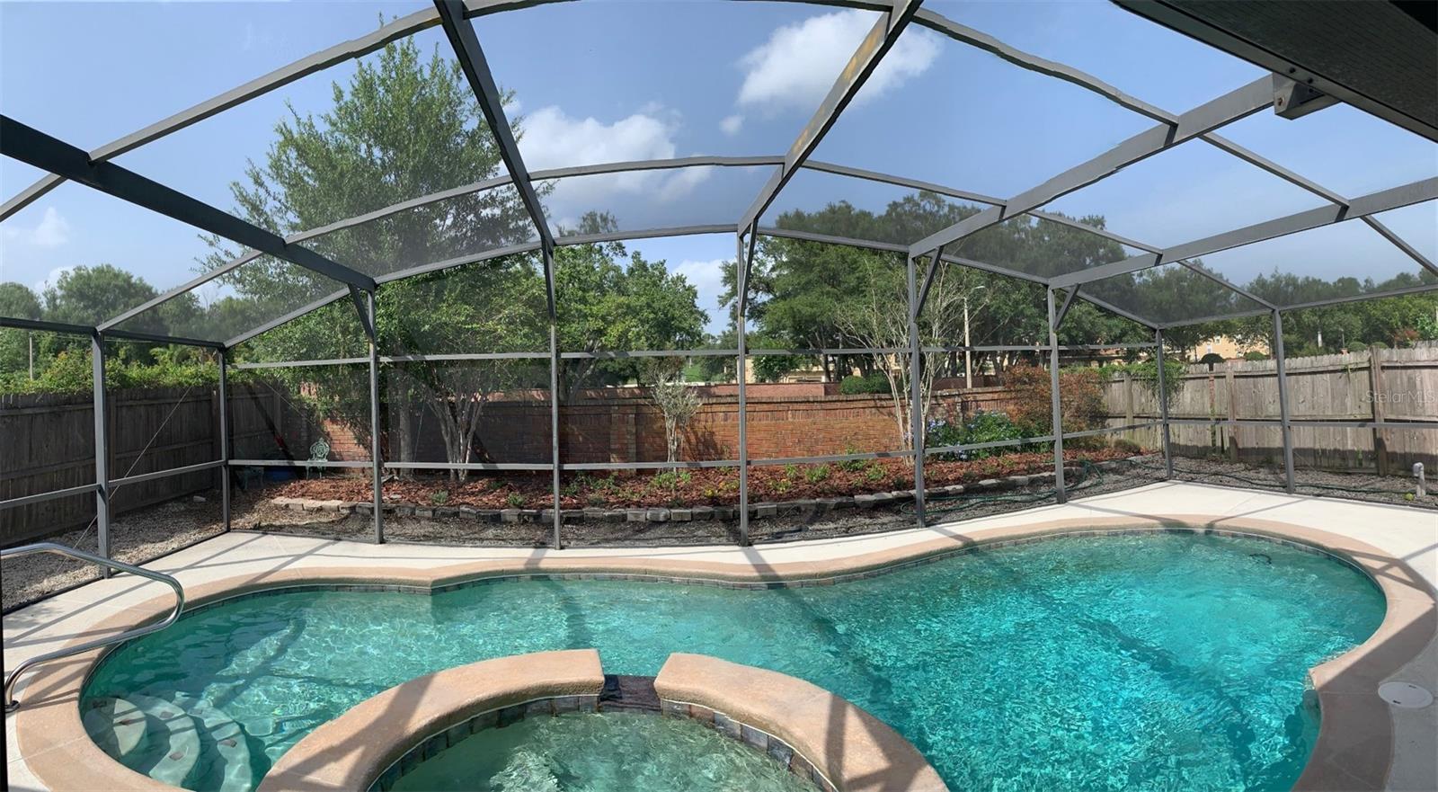 3055 DELLCREST PLACE