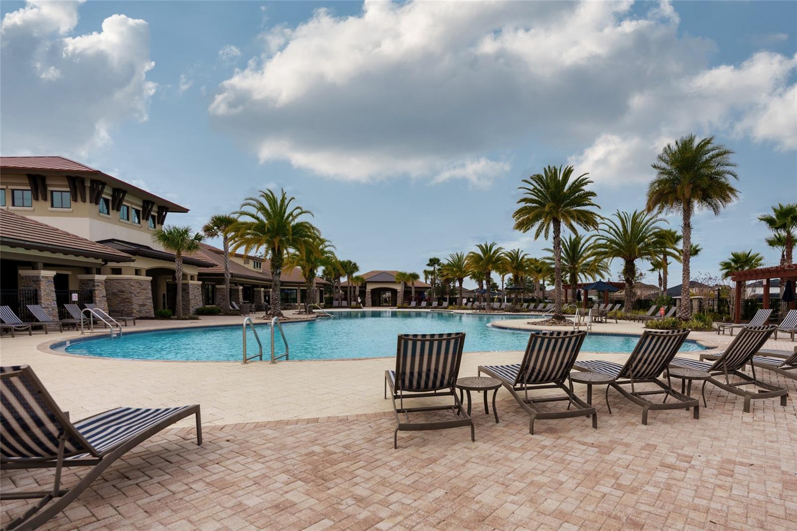 TAPESTRY PH 4 - Residential