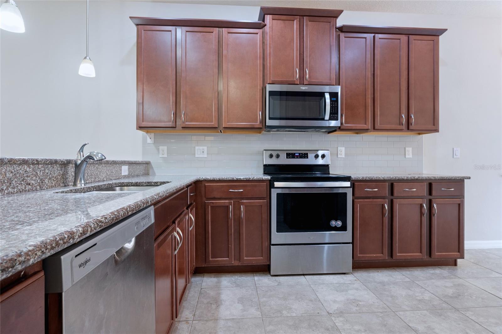 TAPESTRY PH 4 - Residential