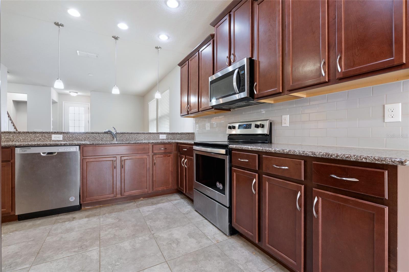 TAPESTRY PH 4 - Residential