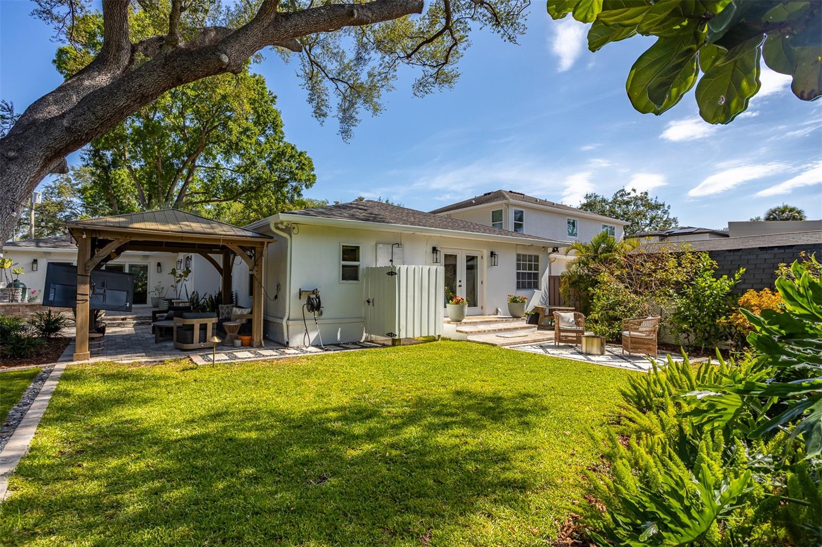 WOOD GROVE - Residential
