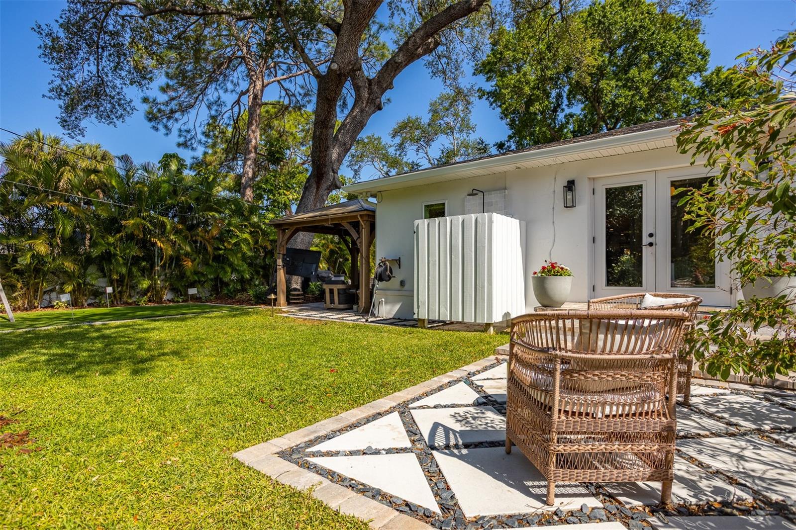 WOOD GROVE - Residential