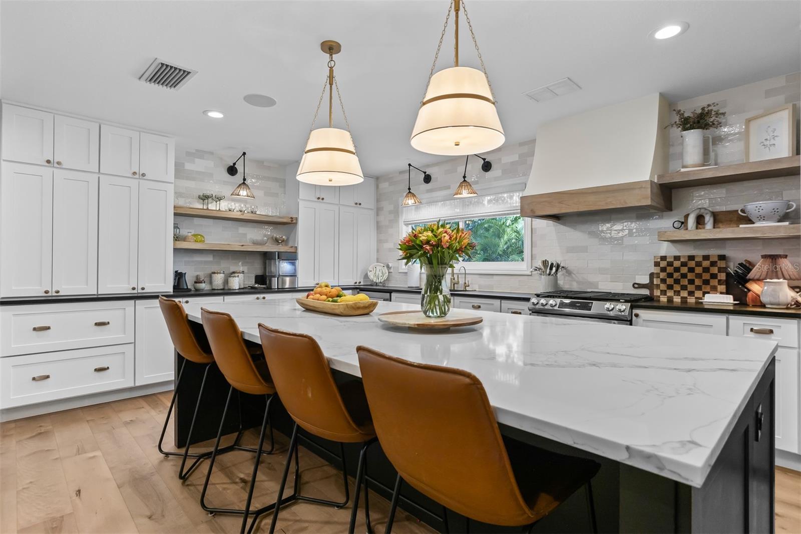 WOOD GROVE - Residential