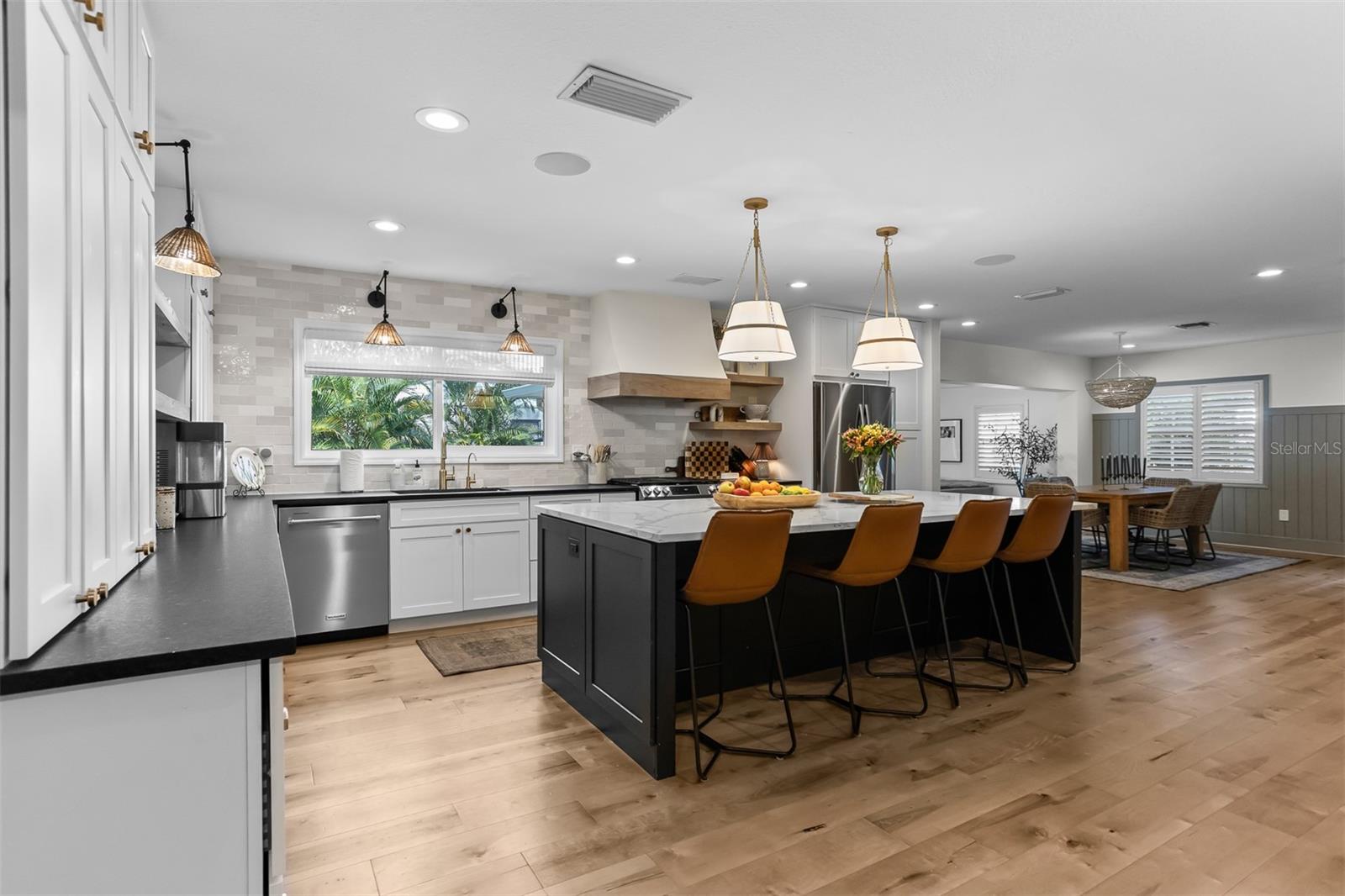 WOOD GROVE - Residential