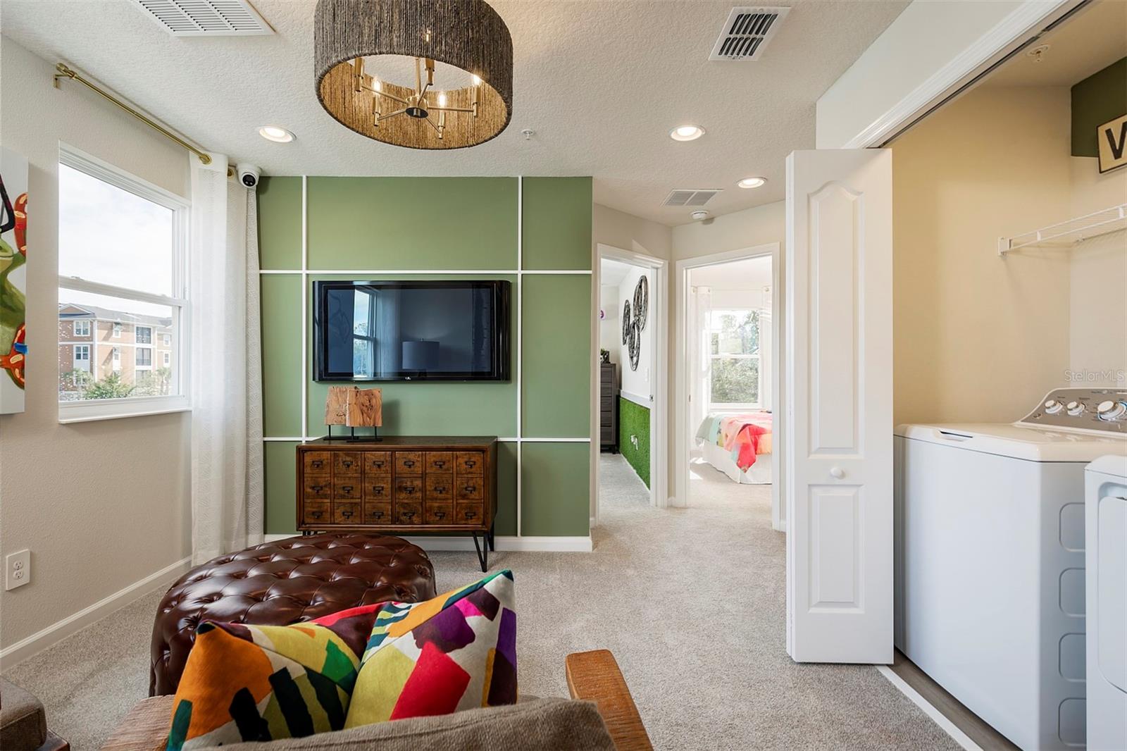 TOWNS AT LAKE MONROE COMMONS - Residential