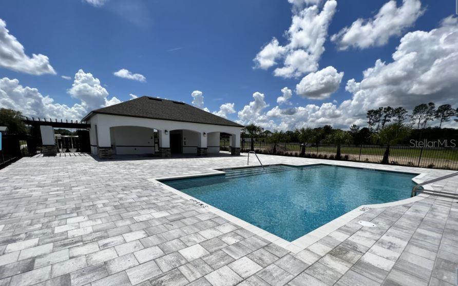 TOWNS AT LAKE MONROE COMMONS - Residential