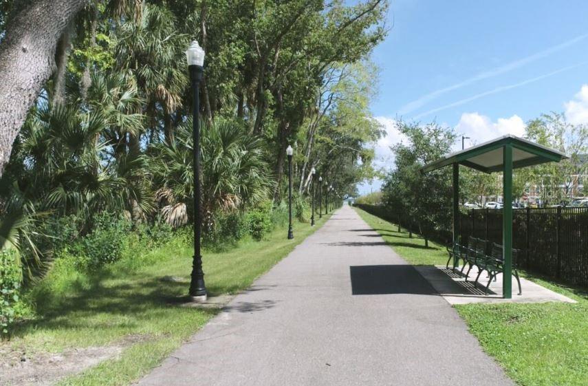 TOWNS AT LAKE MONROE COMMONS - Residential