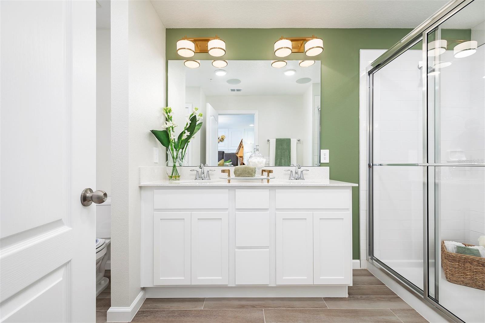 TOWNS AT LAKE MONROE COMMONS - Residential