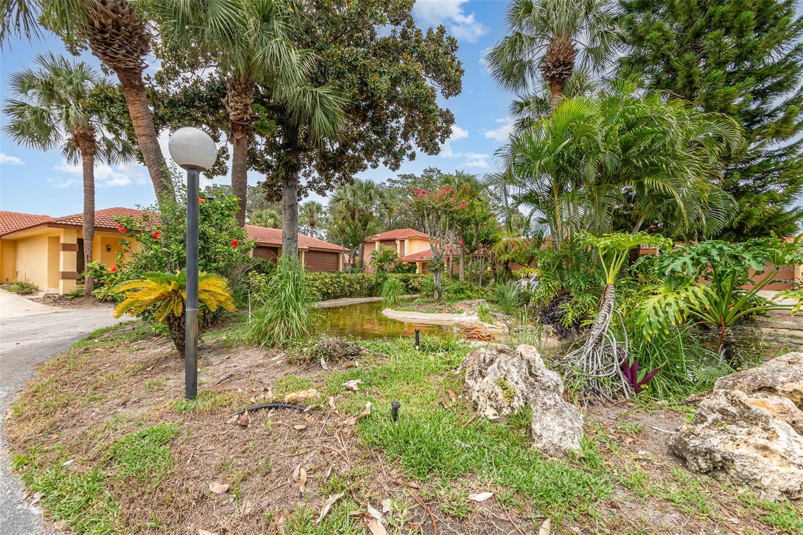 5031 NASSAU CIRCLE 8