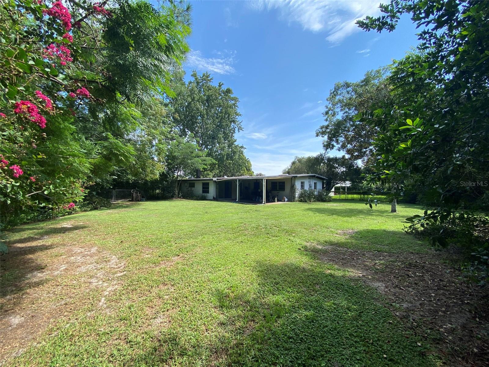 Casas a venda 1 - Jen Dantas 2122 RIDGE DRIVE