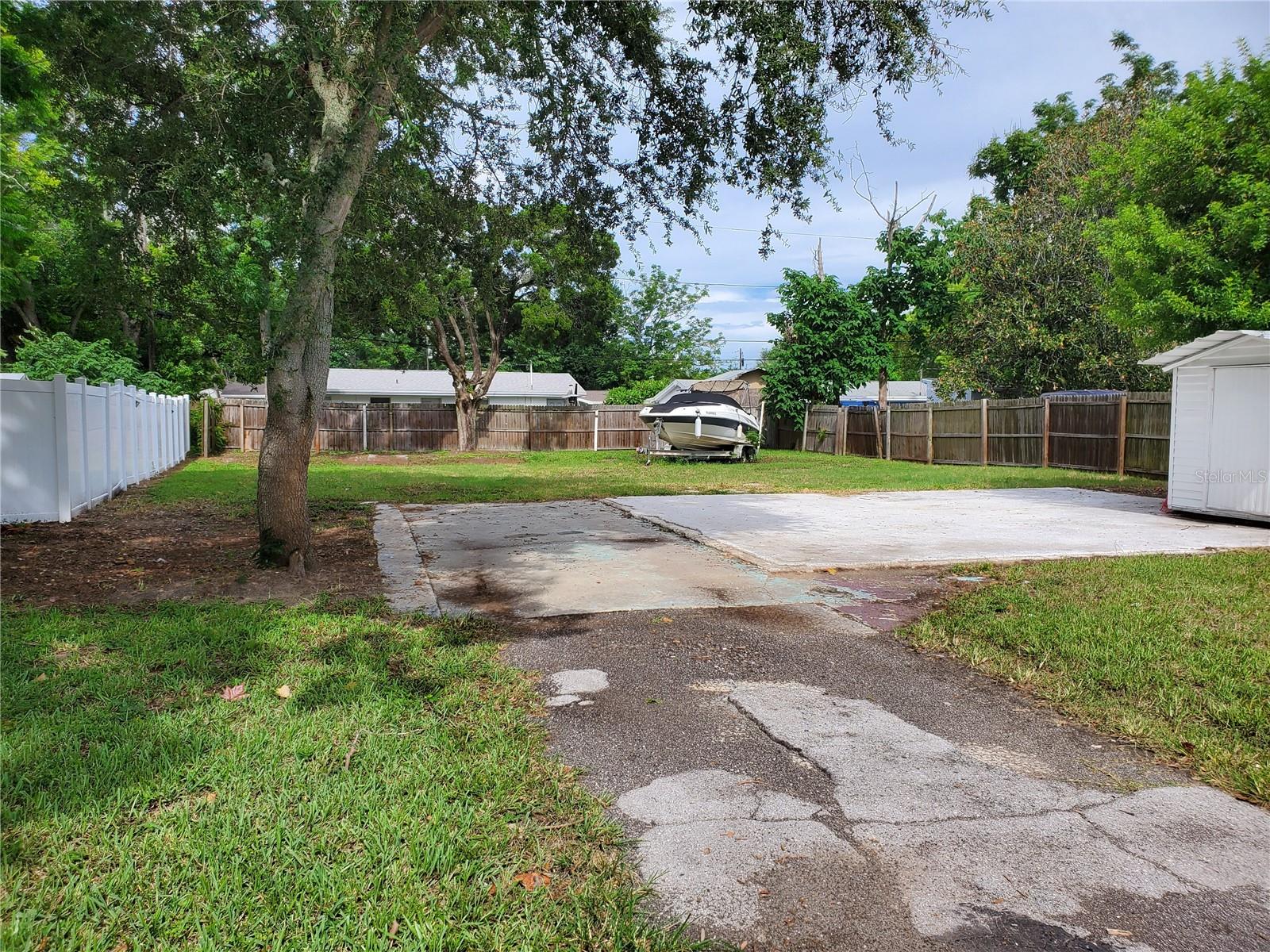 Property is clear and vacant. This land close to shopping and public transportation. Build your dream home
here. Land use is SFR. Flood Zone Code X