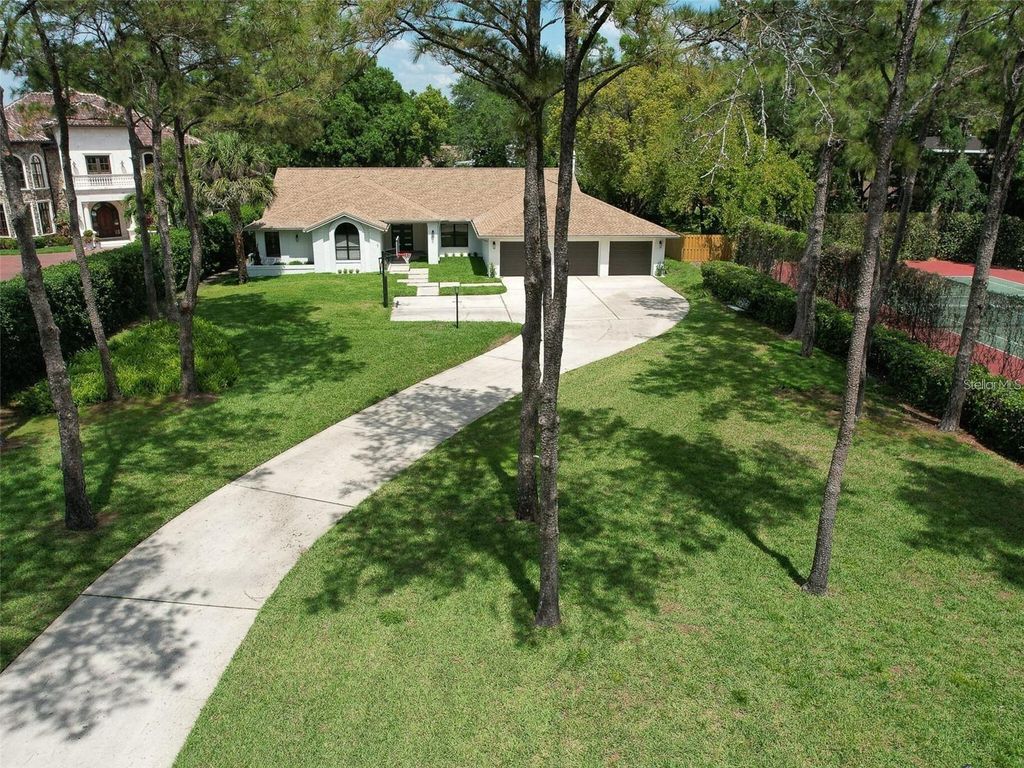 Photo of 3105 Mossvale Lane, Tampa, FL 33618 (MLS # TB8441715)