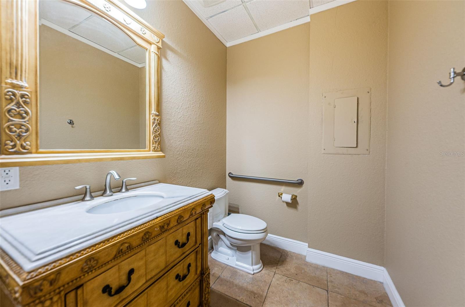 NORTHWOOD OFFICE PARK CONDO - Commercial Lease