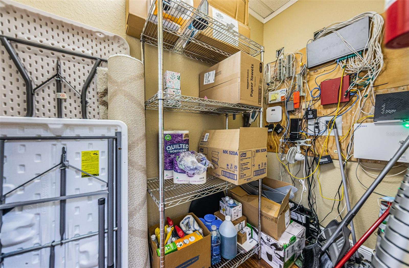 NORTHWOOD OFFICE PARK CONDO - Commercial Lease