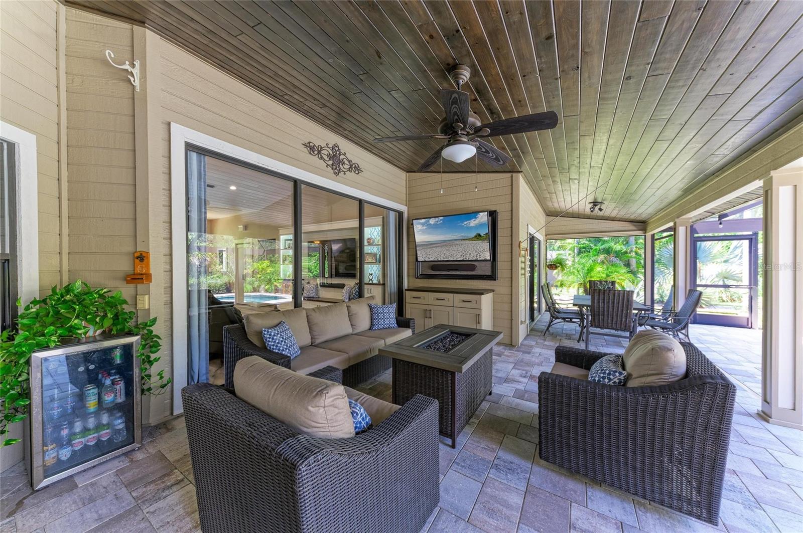 PALM WEST - Residential