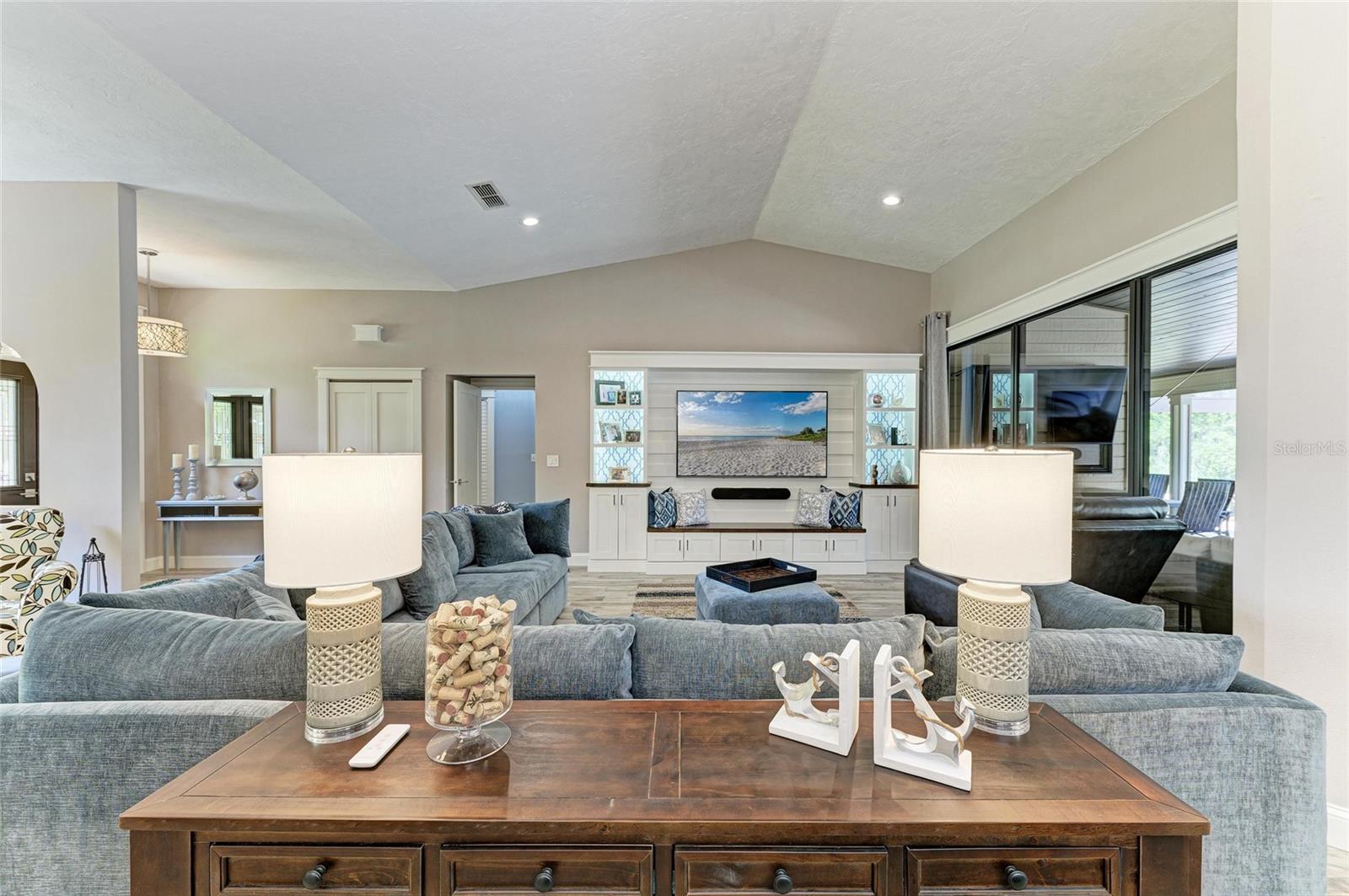 PALM WEST - Residential