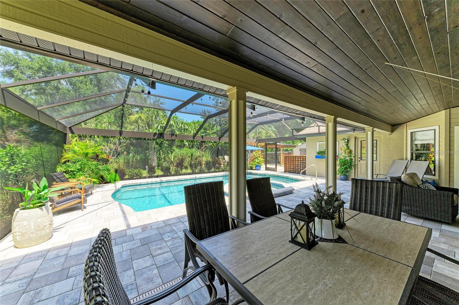 PALM WEST - Residential