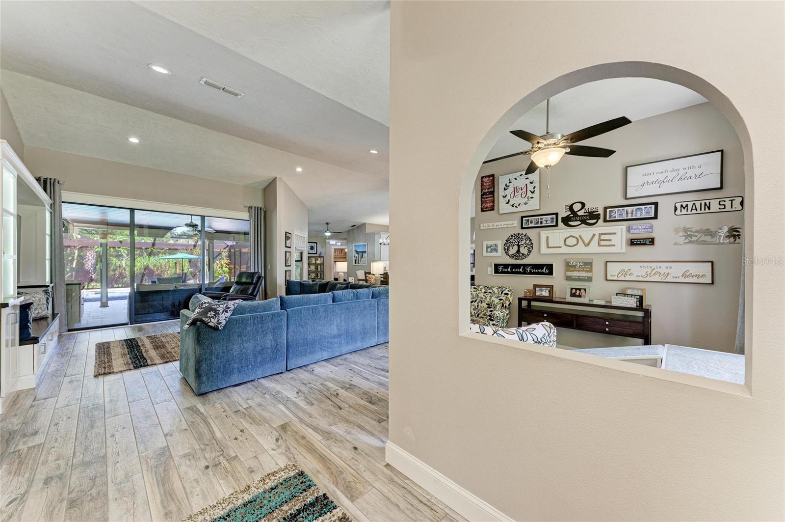 PALM WEST - Residential