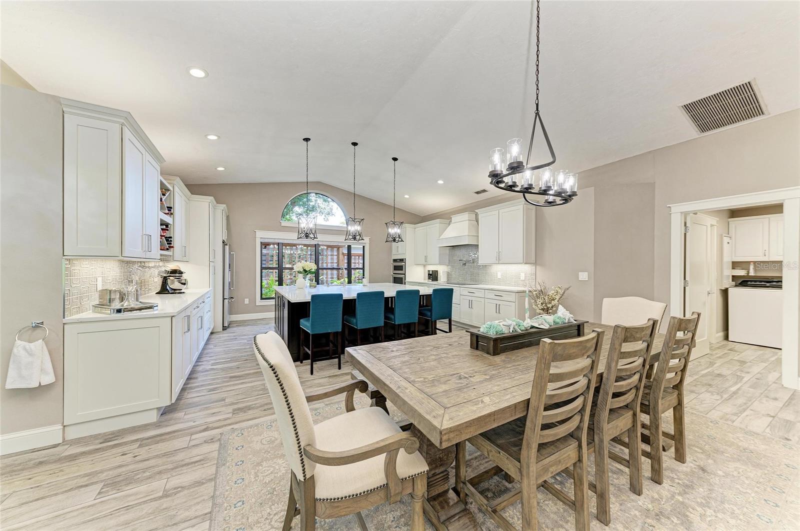 PALM WEST - Residential