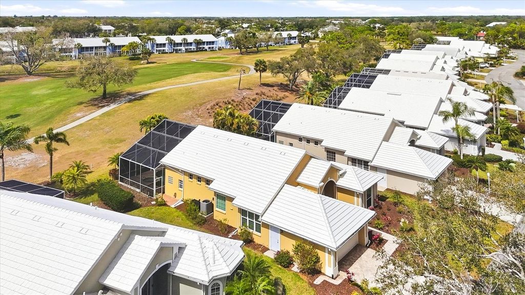 Photo of 304 Bermuda Court #14, Venice, FL 34293 (MLS # N6142670)