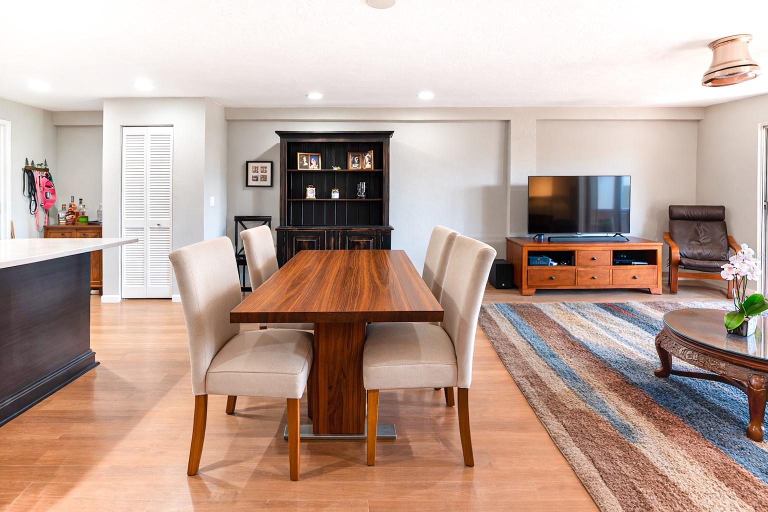 RACQUET CLUB NORTHEAST CONDO THE - Residential