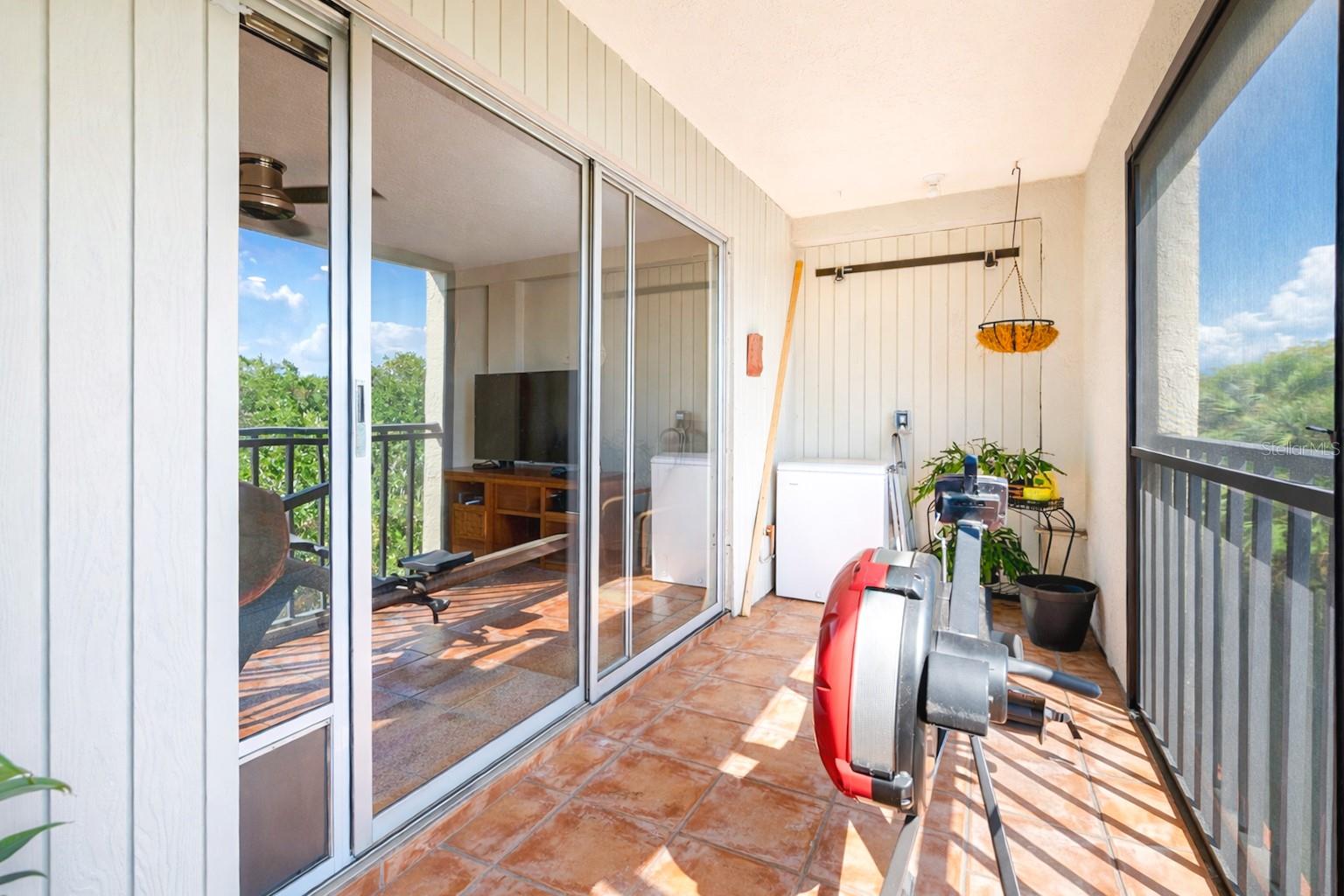 RACQUET CLUB NORTHEAST CONDO THE - Residential