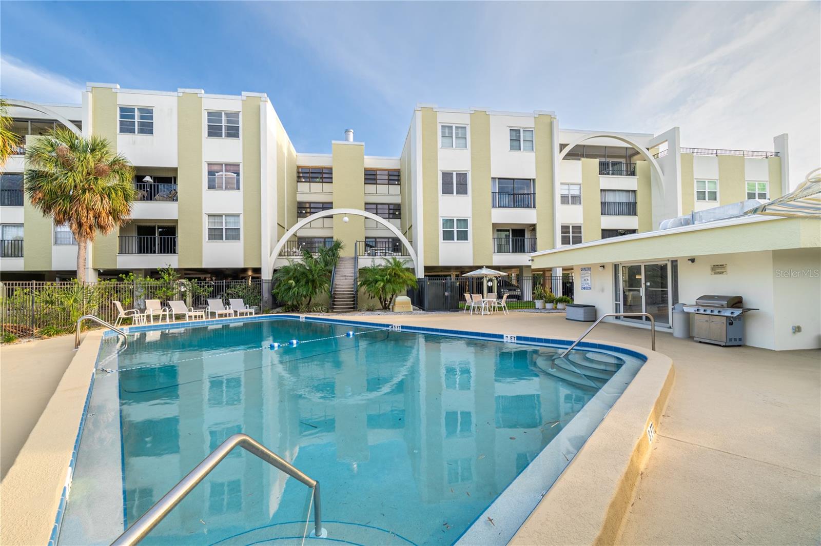 RACQUET CLUB NORTHEAST CONDO THE - Residential