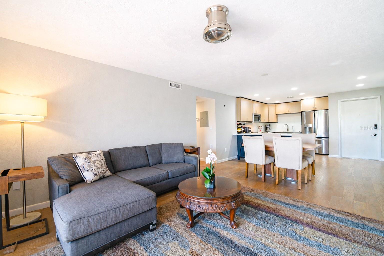 RACQUET CLUB NORTHEAST CONDO THE - Residential