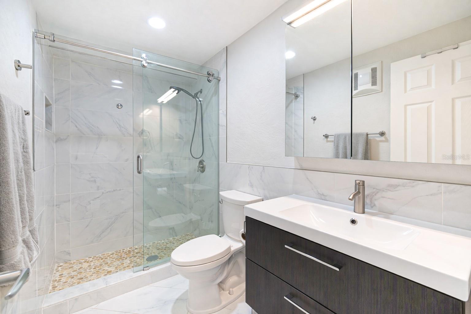 RACQUET CLUB NORTHEAST CONDO THE - Residential