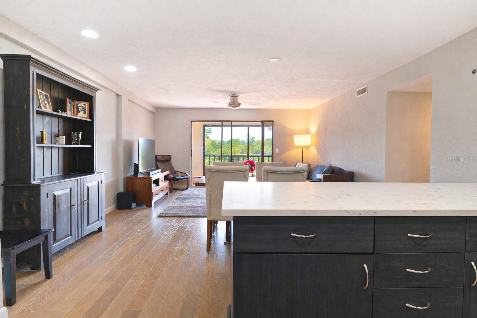 RACQUET CLUB NORTHEAST CONDO THE - Residential