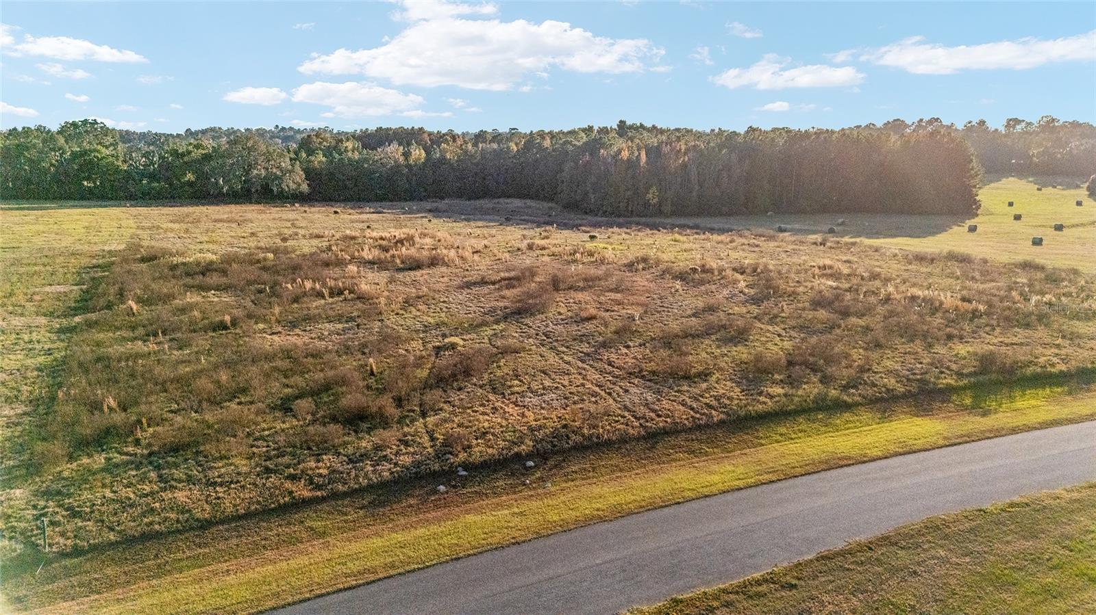 VIA PARADISUS - Land