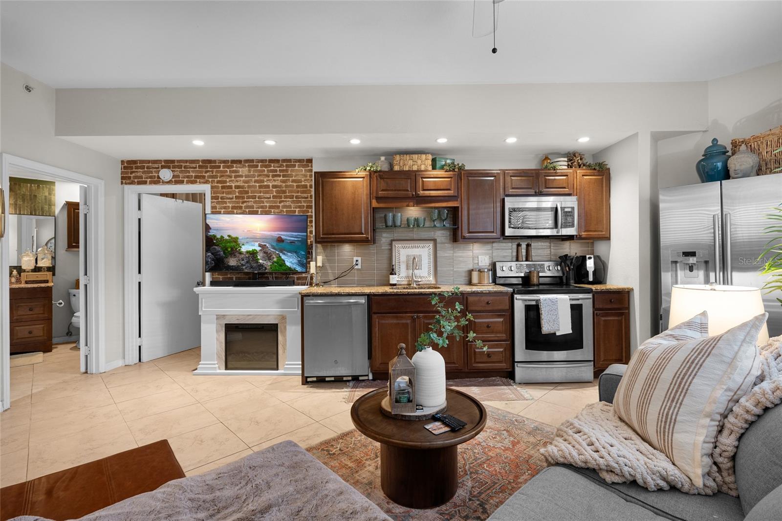 MADISON AT ST PETE II - Residential Lease